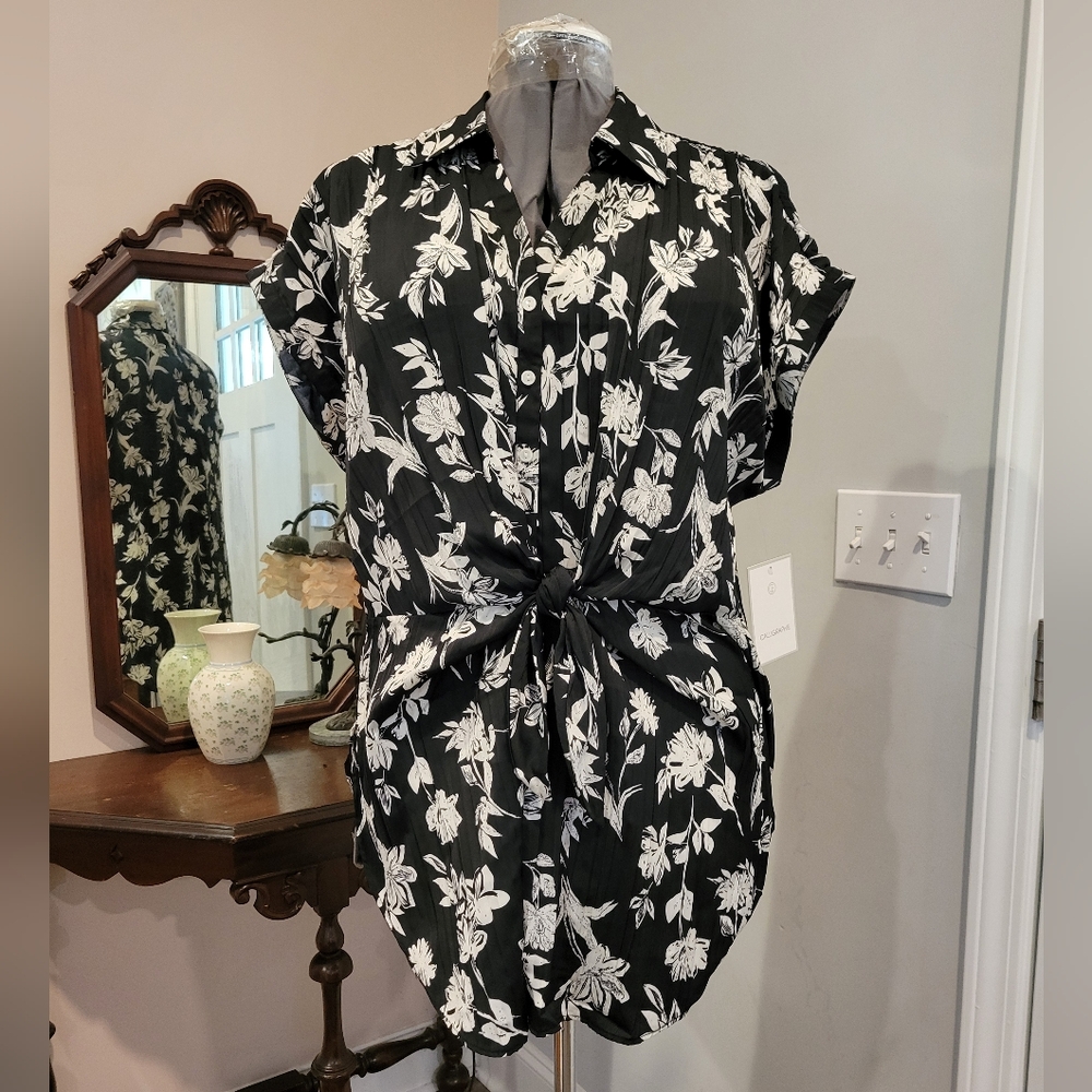 NWT XL Calligraphie Pleated Satin Front-Tie Tunic